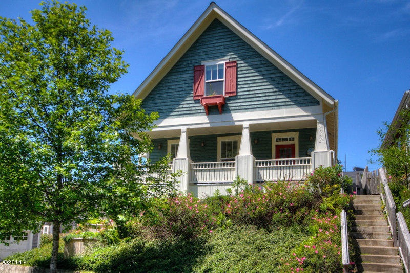 2635 SW Barnacle Ave, Lincoln City, OR 97367 - photo 1