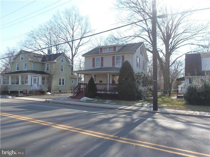 246 Franklin St, Hightstown, NJ 08520 - photo 1