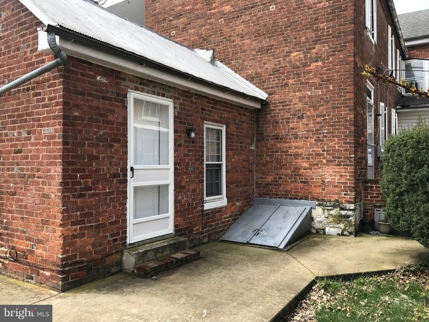 27 N Main St unit A, Mercersburg, PA 17236 - photo 1