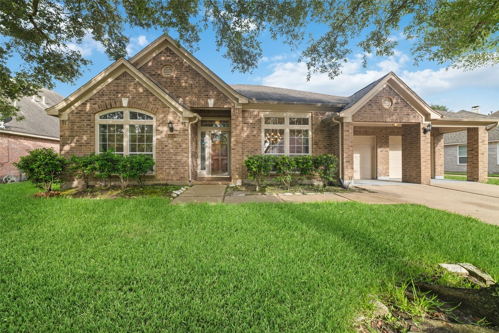 16019 Maplewick Dr, Tomball, TX 77377 - photo 1