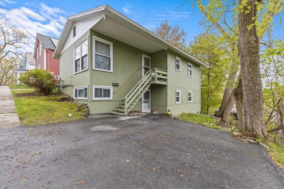 70 Maple St, Winooski, VT 05404 - photo 1