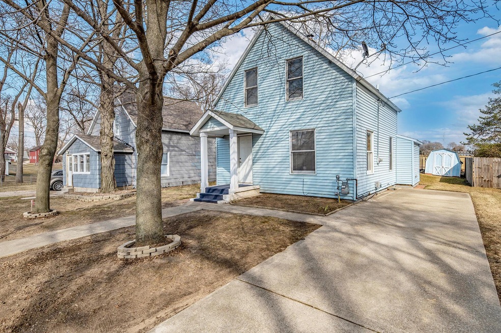 211 Alpine St, Wayland, MI 49348 - photo 1