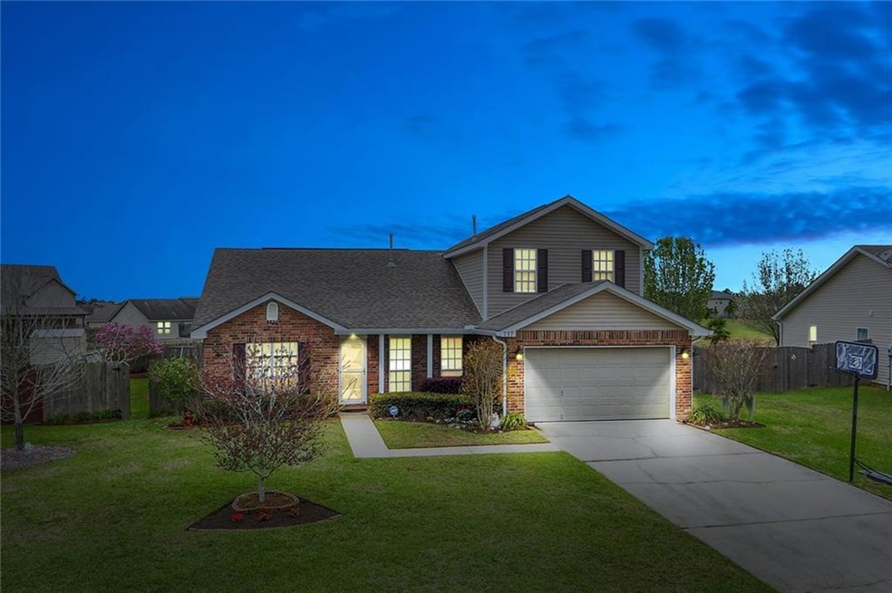 Welcome home to beautiful Penn Mill Lakes!
