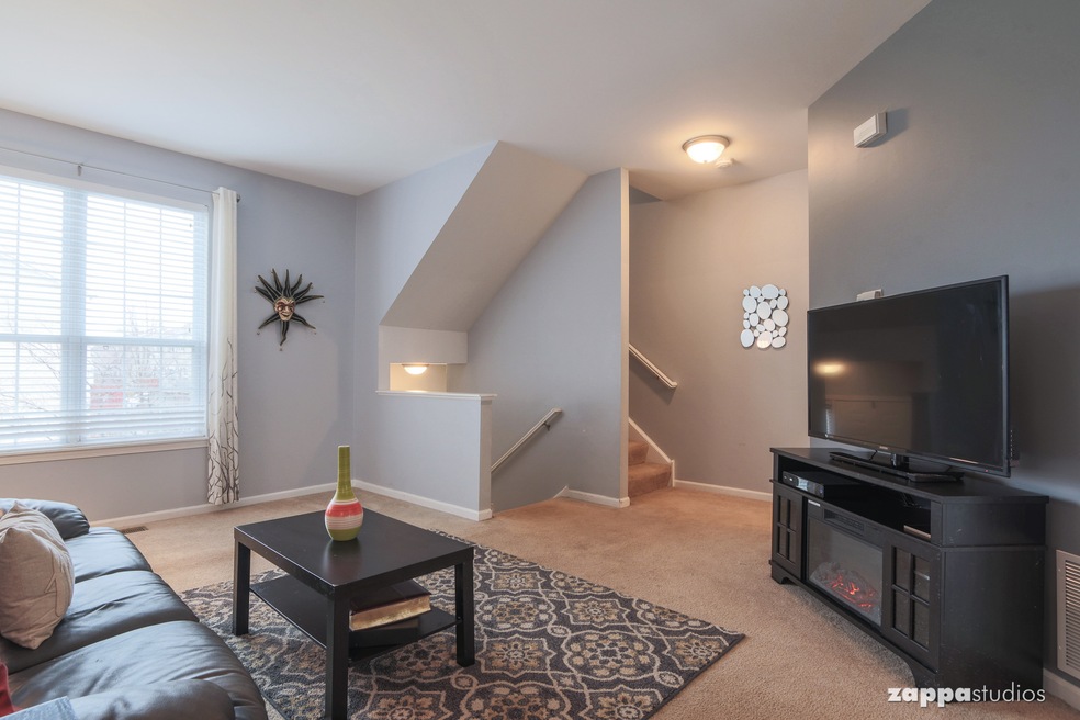 2426 Courtyard Cir unit 2, Aurora, IL 60506 - photo 1