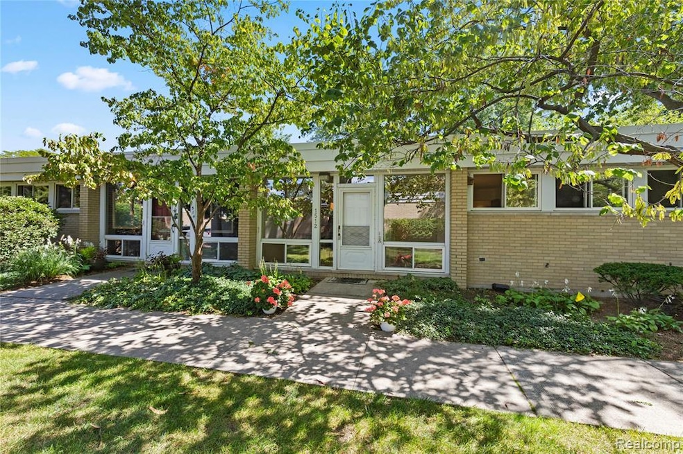 Under Contract $320,000 • Co-Listing Agent