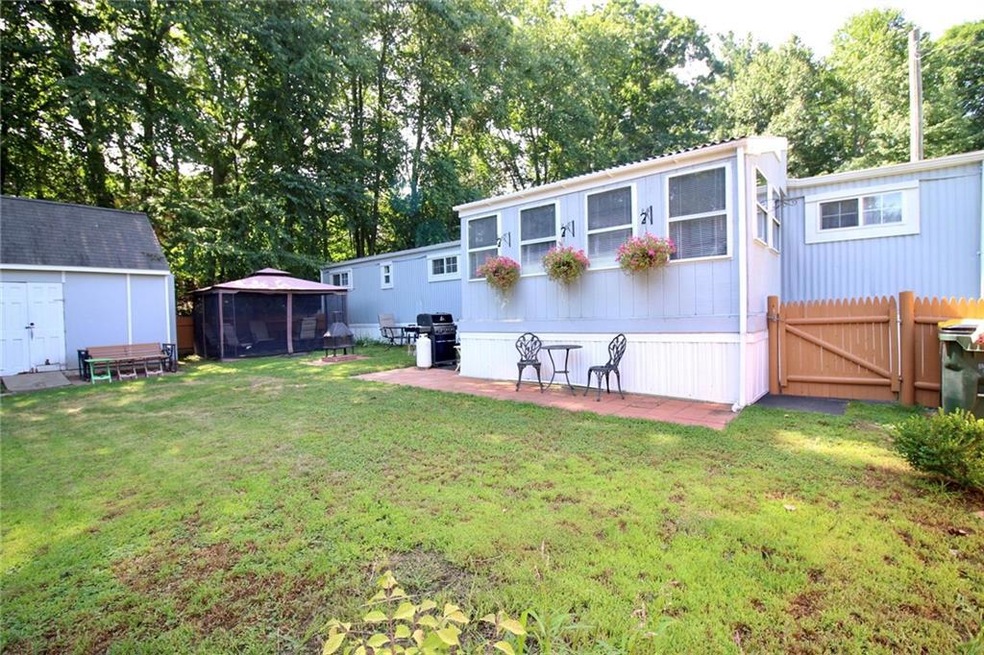 21 Woodridge Dr, Mapleville, RI 02839 - photo 1