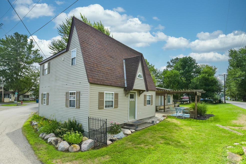 232 W Main St-1