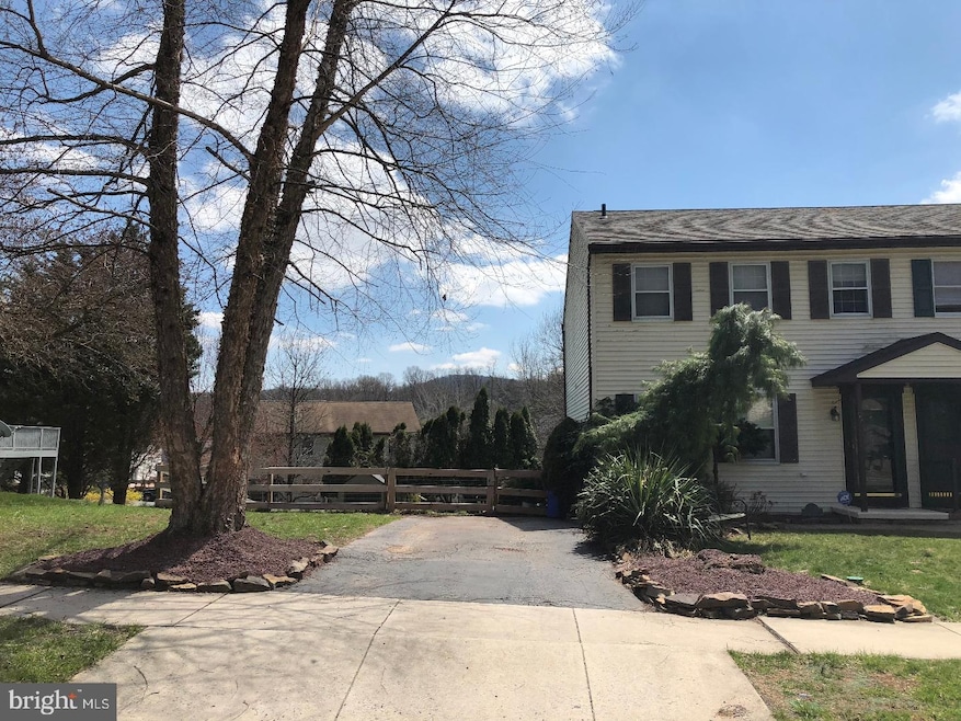 763 Fairmont Ave, Mohnton, PA 19540 - photo 1