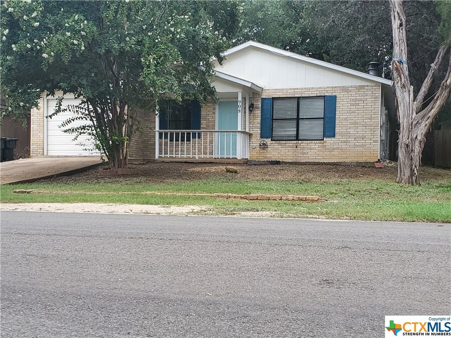 908 Dartmouth St, San Marcos, TX 78666 - photo 1