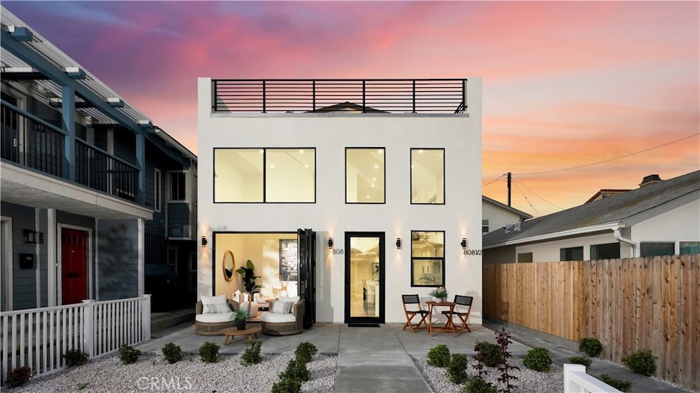 808 W Balboa Blvd unit Front, Newport Beach, CA 92661 - photo 1