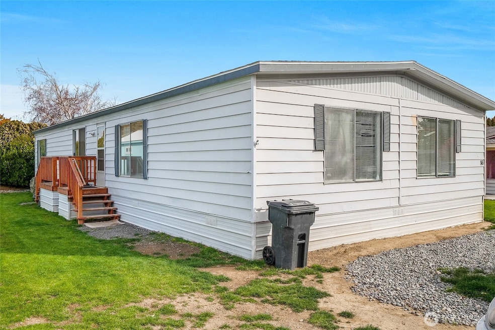 4815 Airway Dr NE unit 86, Moses Lake, WA 98837 - photo 1