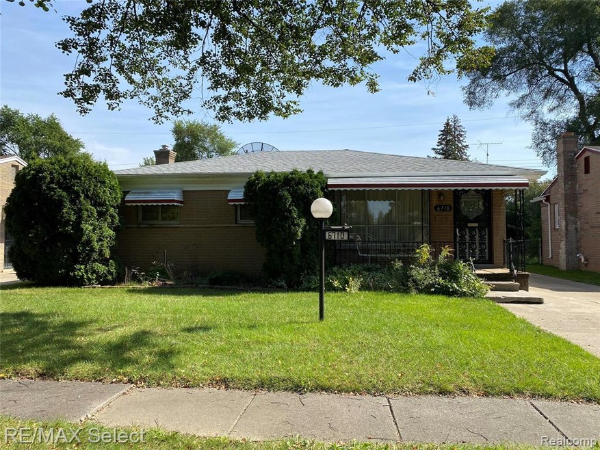 6710 Cranwood Dr, Flint, MI 48505 - photo 1