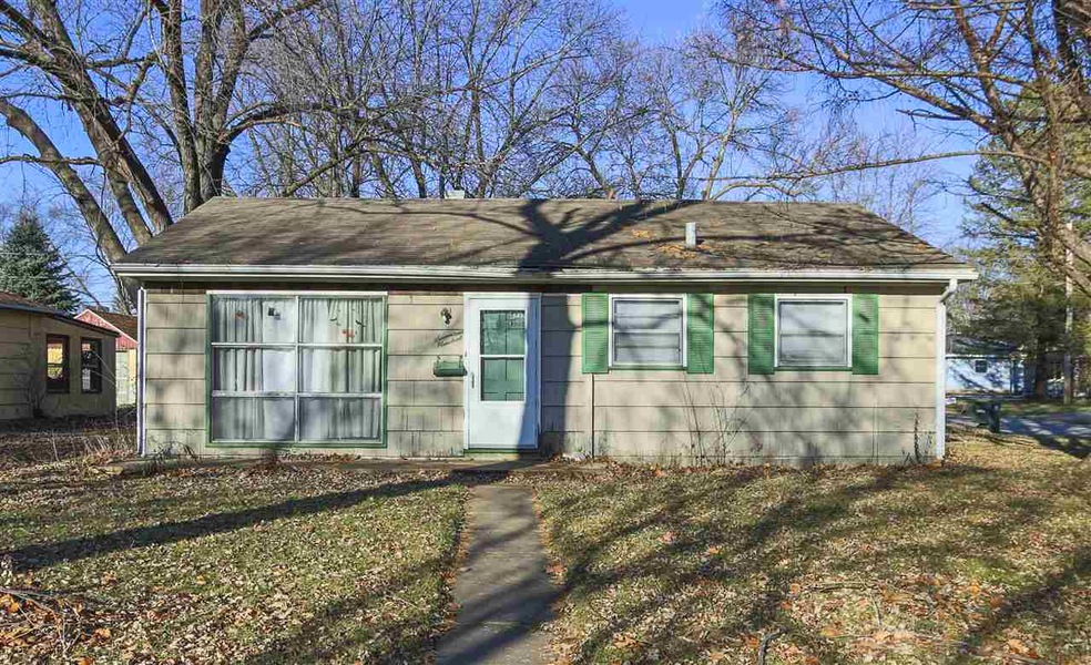 1700 Seneca Ave, Waterloo, IA 50701 - photo 1