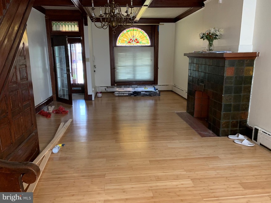 160 W Windsor St, Reading, PA 19601 - photo 1