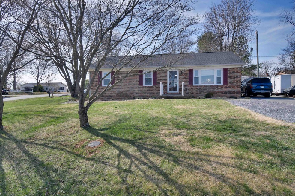 60 Mill Stone Dr, Verona, VA 24482 - photo 1