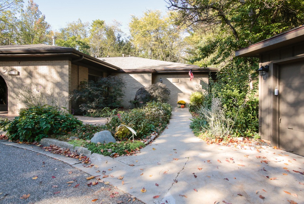 3902 greenleaf cir-101