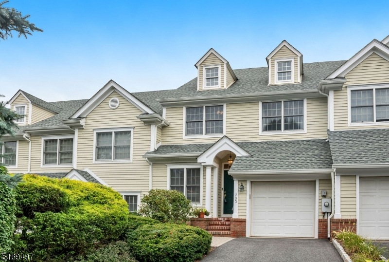 703 Stonewall Ct unit 703, Wyckoff, NJ 07481 - photo 1