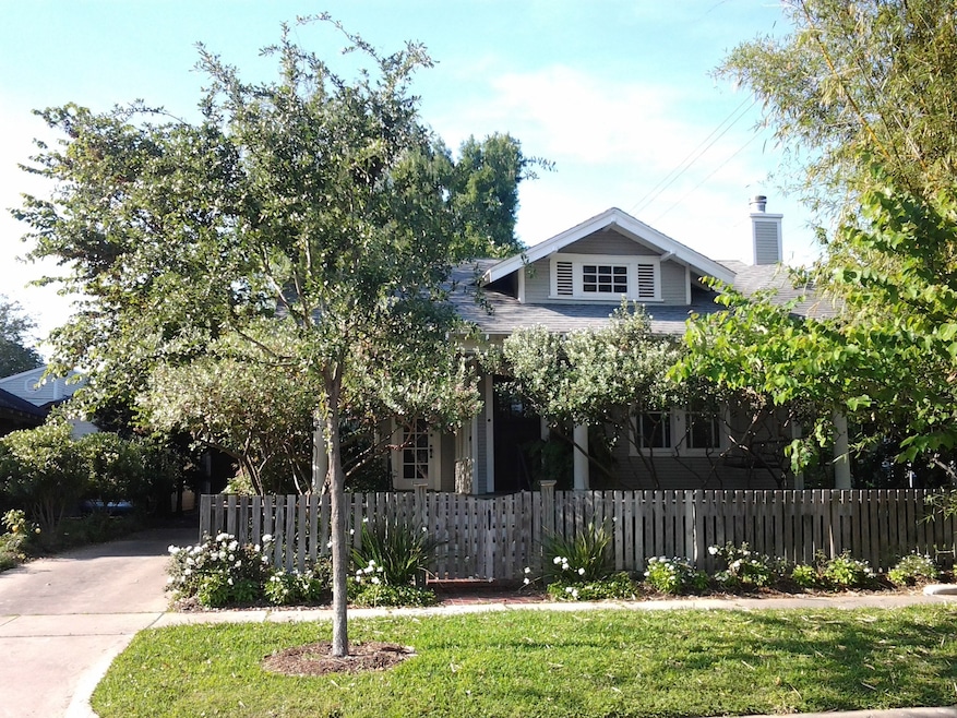 769 E 16th St, Houston, TX 77008 - photo 1