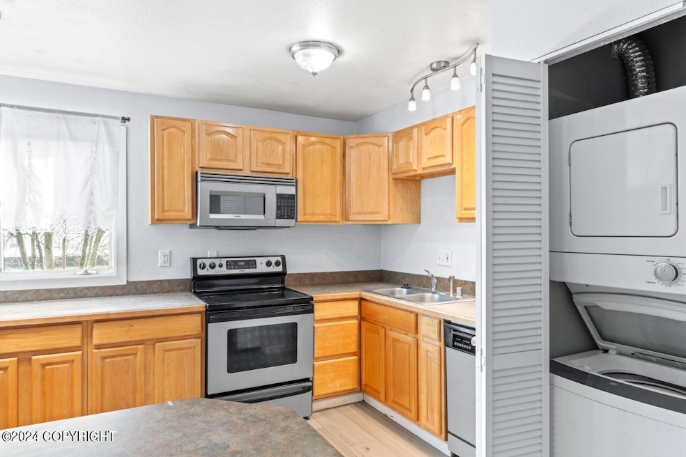 329 E 14th Avenue 5