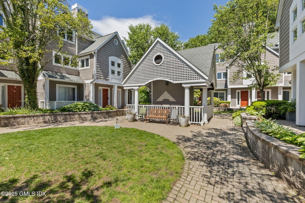 37-web-or-mls-453-e-putnam-ave-unit-1i