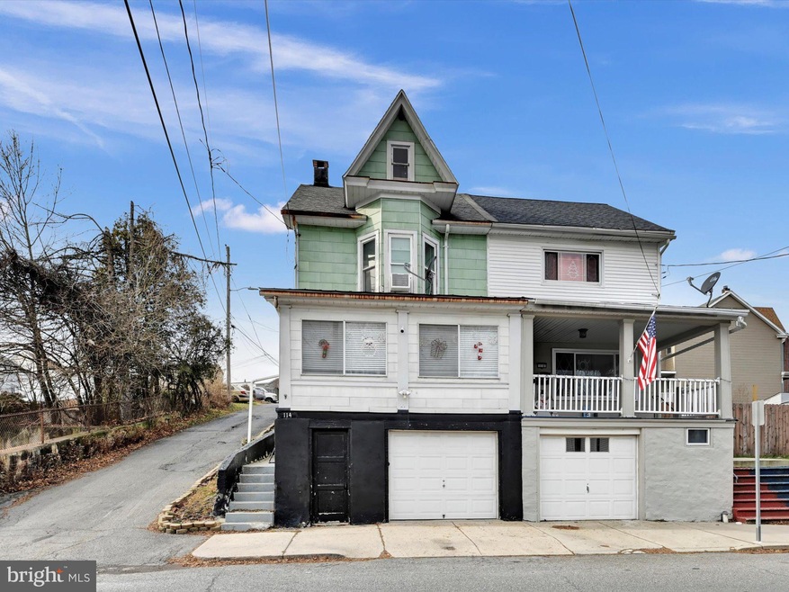 114 Washington St, Tamaqua, PA 18252 - photo 1