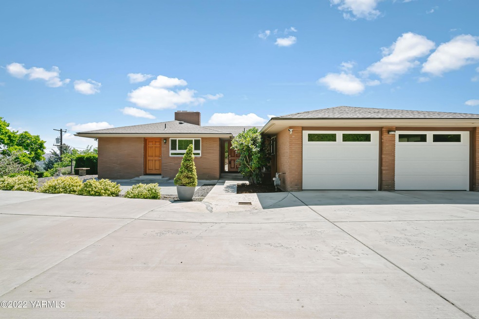 1 6908 Englewood Ave.