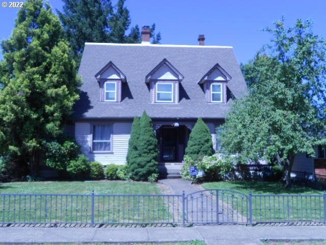 801 E Sheridan St, Newberg, OR 97132 - photo 1