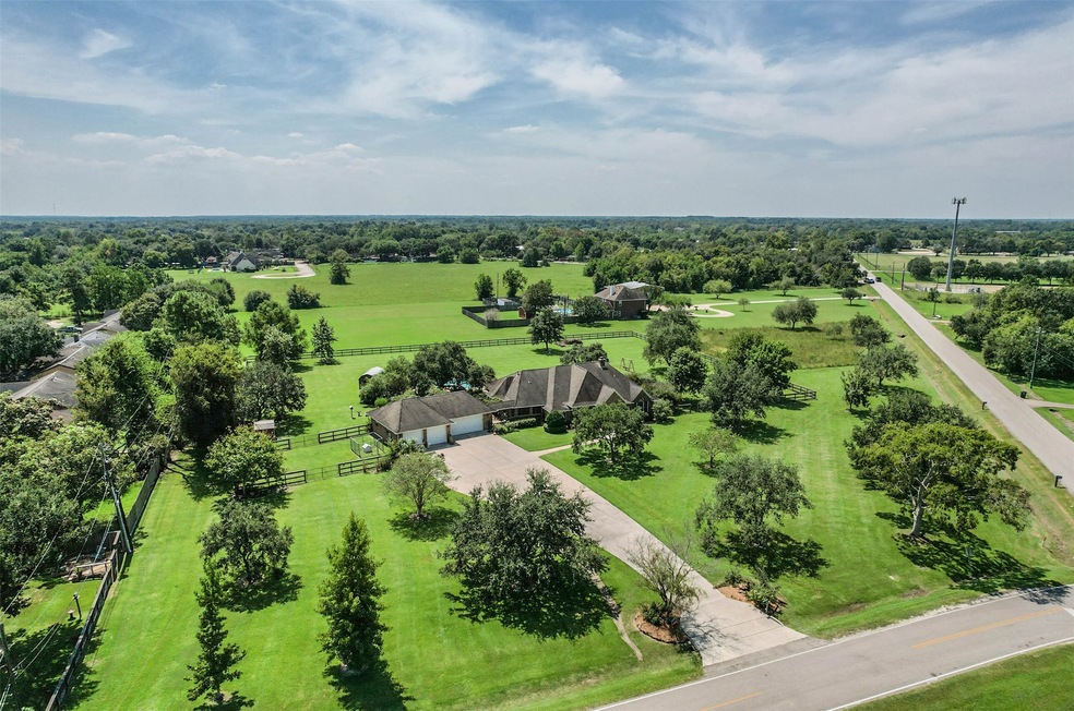 3255 Owen St, Alvin, TX 77511 - photo 1