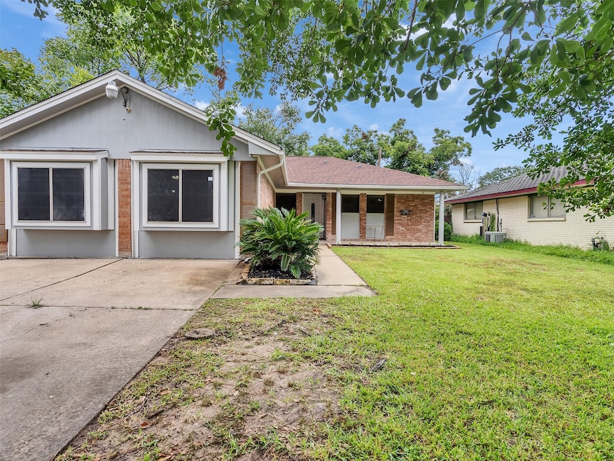 5115 Toho Dr, Houston, TX 77032 - photo 1