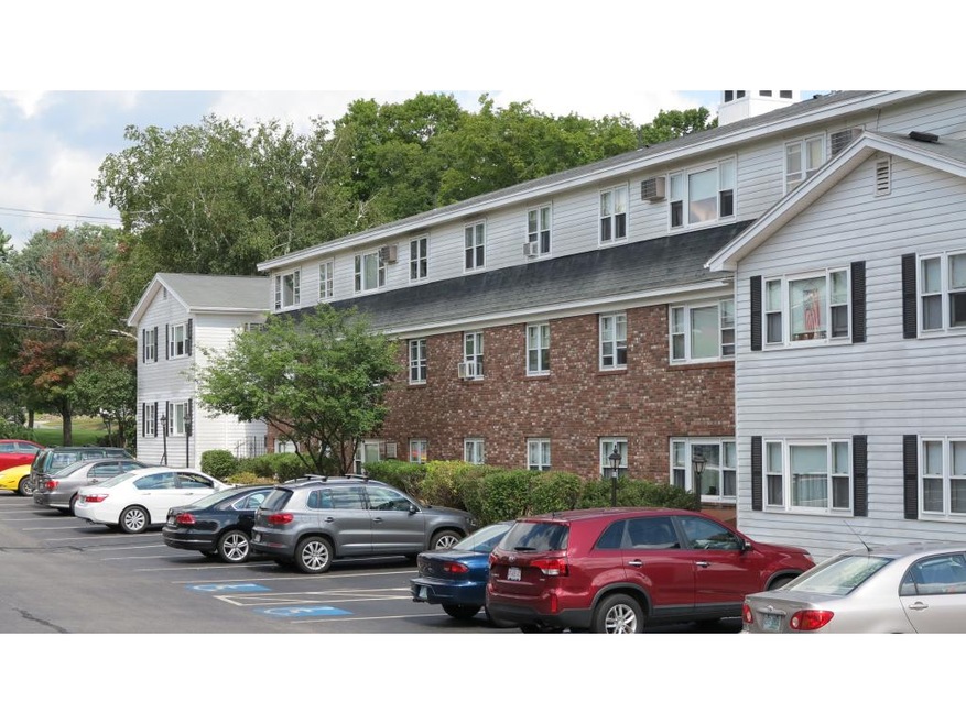 73 E Broadway unit E, Derry, NH 03038 - photo 1