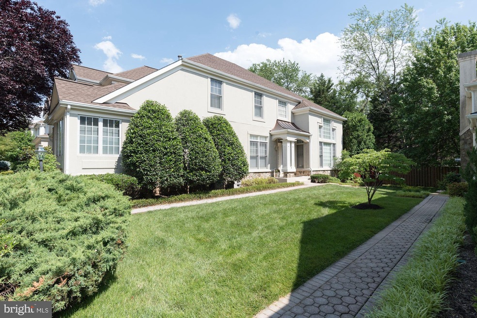 9927 Bickley Ct, Vienna, VA 22181 - photo 1