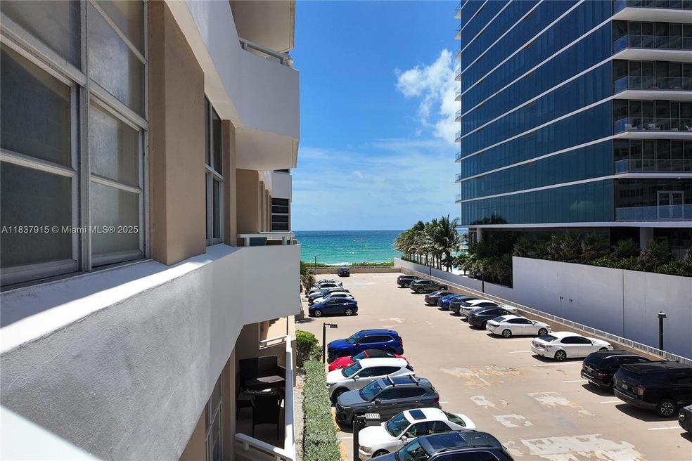 The Hemispheres unit 3A, Hallandale Beach, FL 33009 - photo 1