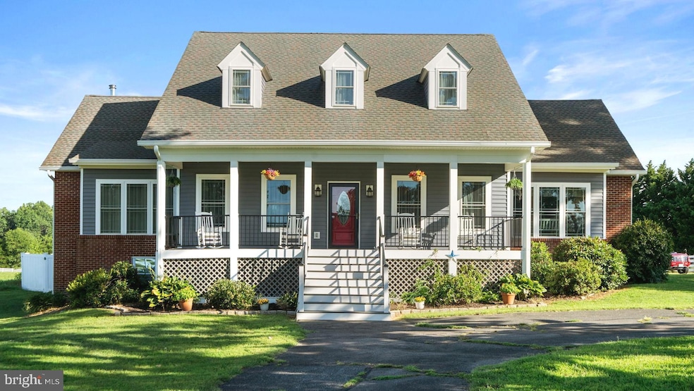 27472 Strawberry Hill Rd, Rhoadesville, VA 22542 - photo 1