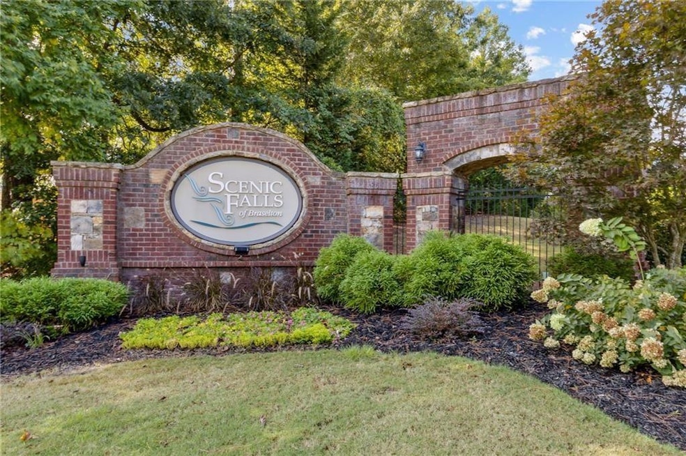 1194 Pinnacle Dr, Hoschton, GA 30548 - photo 1