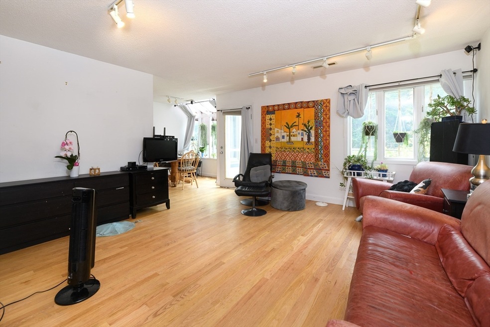 42 Fresh Pond Place unit 1, Cambridge, MA 02138 - photo 1