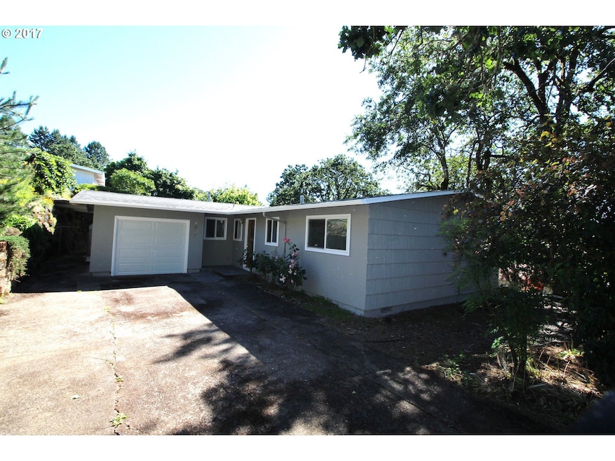 1875 Hemlock St, West Linn, OR 97068 - photo 1