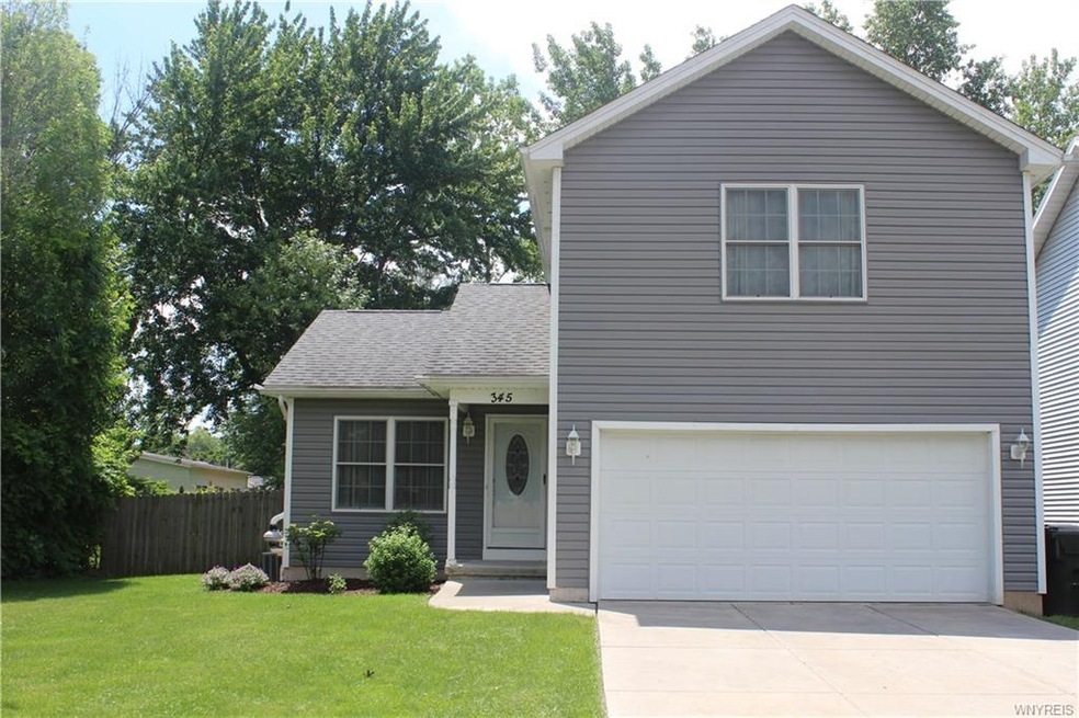 345 Selkirk Dr, North Tonawanda, NY 14120 - photo 1