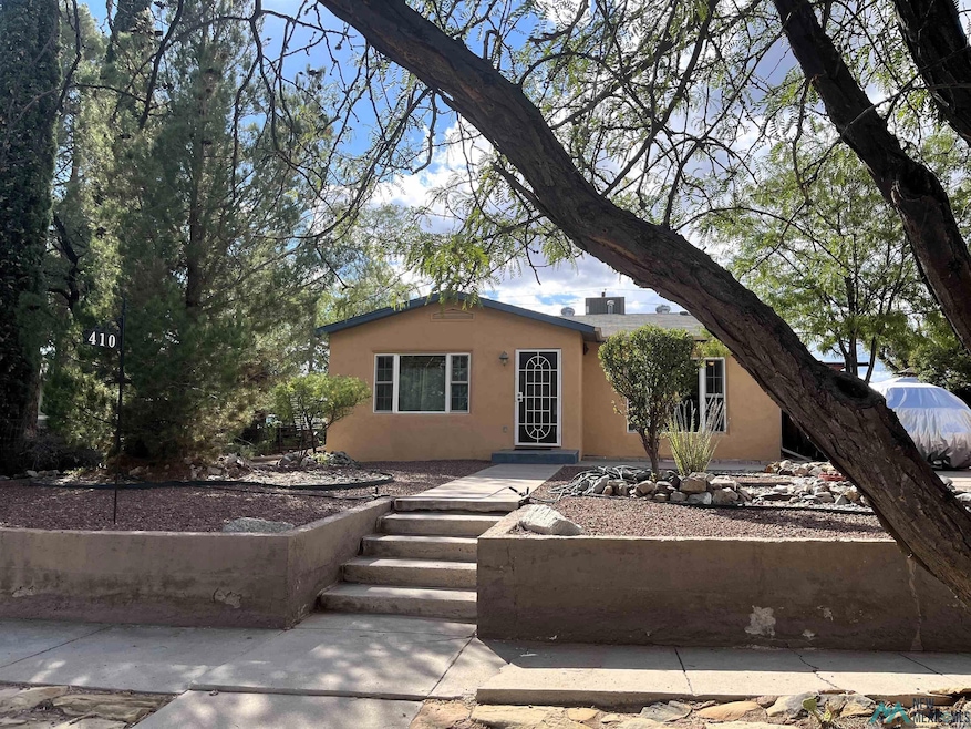 410 Grape St, Truth Or Consequences, NM 87901 - photo 1