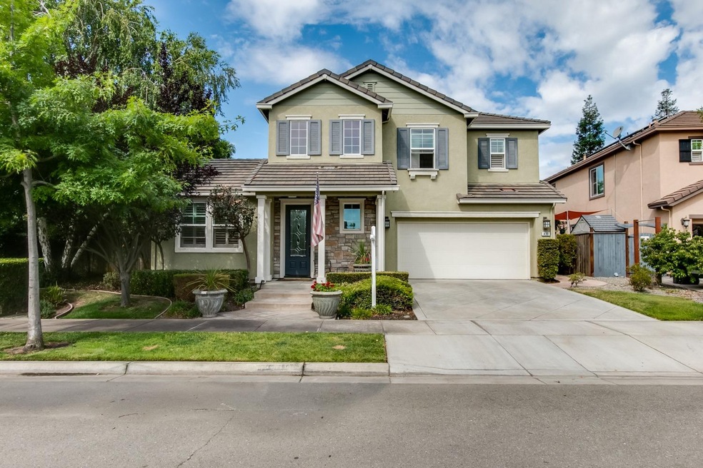 430 Monterey Ln, Oakdale, CA 95361 - photo 1