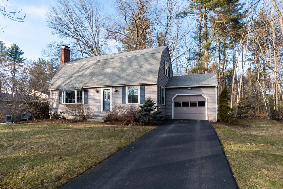 9 Jackson Dr, Hooksett, NH 03106 - photo 1