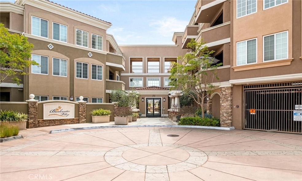 Breakwater Village unit 112, Redondo Beach, CA 90278 - photo 1