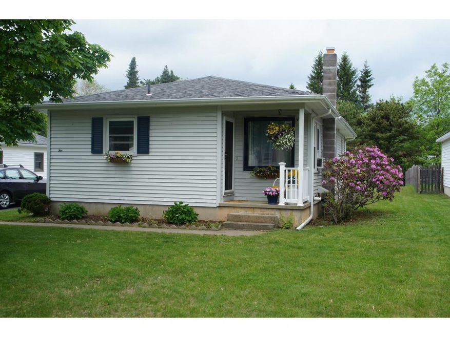 10 Mcgregor St, Essex Junction, VT 05452 - photo 1