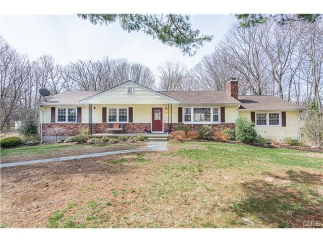 30 Academy Rd, Trumbull, CT 06611 - photo 1