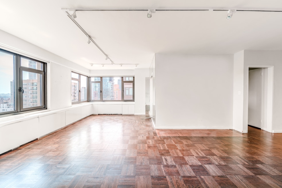 Sold $940,000 • Co-Listing Agent