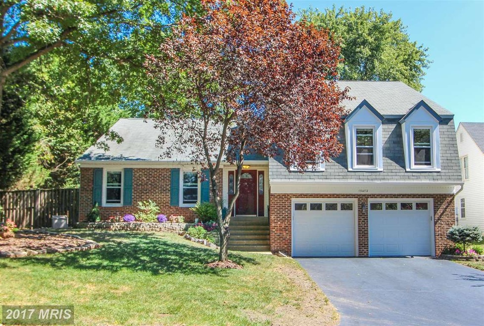 13472 Stream Valley Dr, Chantilly, VA 20151 - photo 1