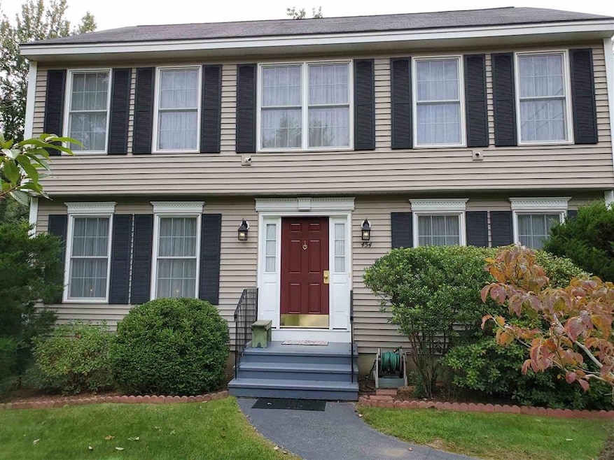 454 Pembroke St, Pembroke, NH 03275 - photo 1