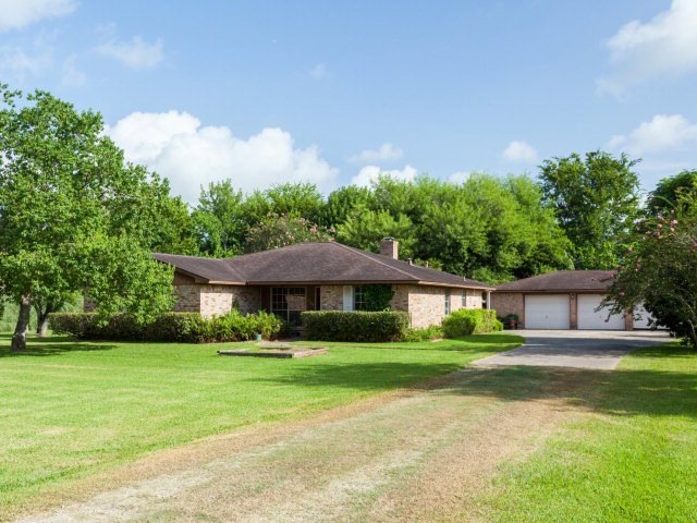 7209 Williams Rd, Pearland, TX 77584 - photo 1