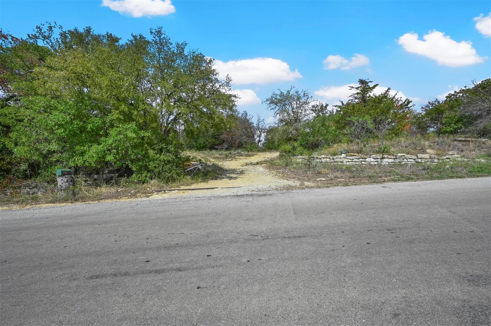 2802 Reese Ln, Azle, TX 76020 - photo 1