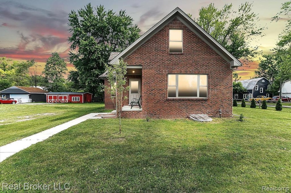 710 Monroe St, Carleton, MI 48117 - photo 1