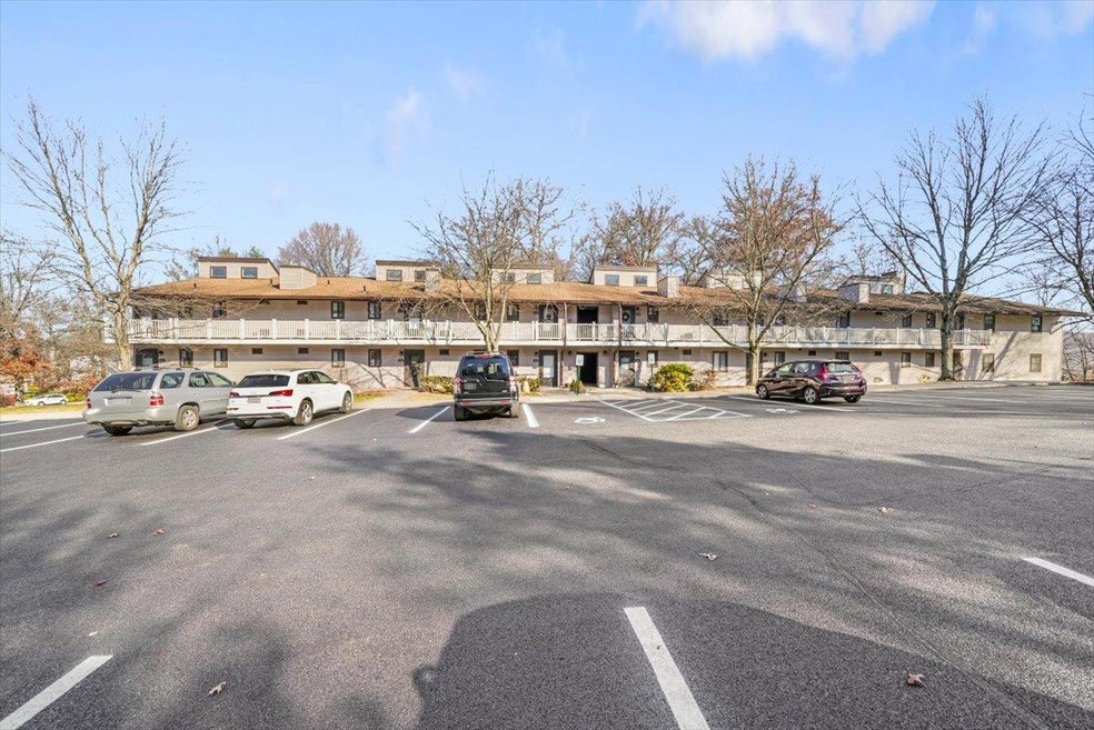 41 Berwynn Rd unit 3C, Harriman, NY 10926 - photo 1